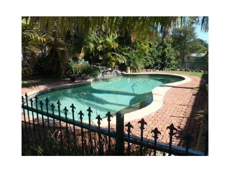 9 Caston Court, Birkdale QLD 4159