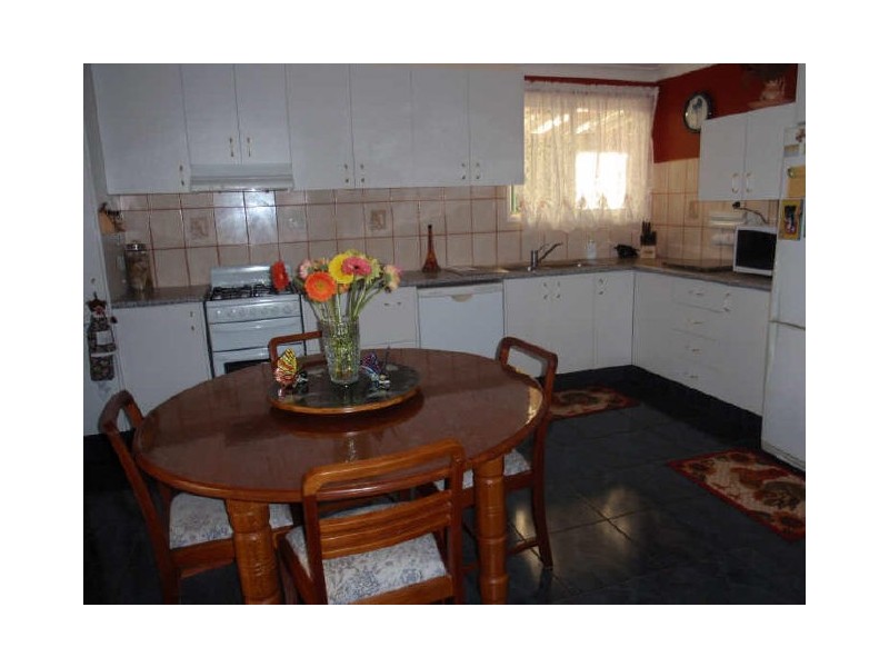 15 Paul Street, Birkdale QLD 4159