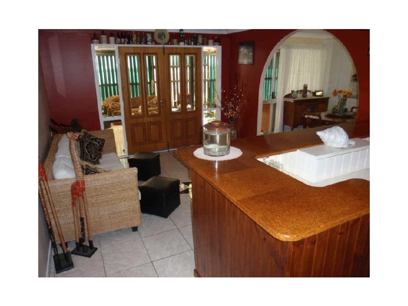 15 Paul Street, Birkdale QLD 4159