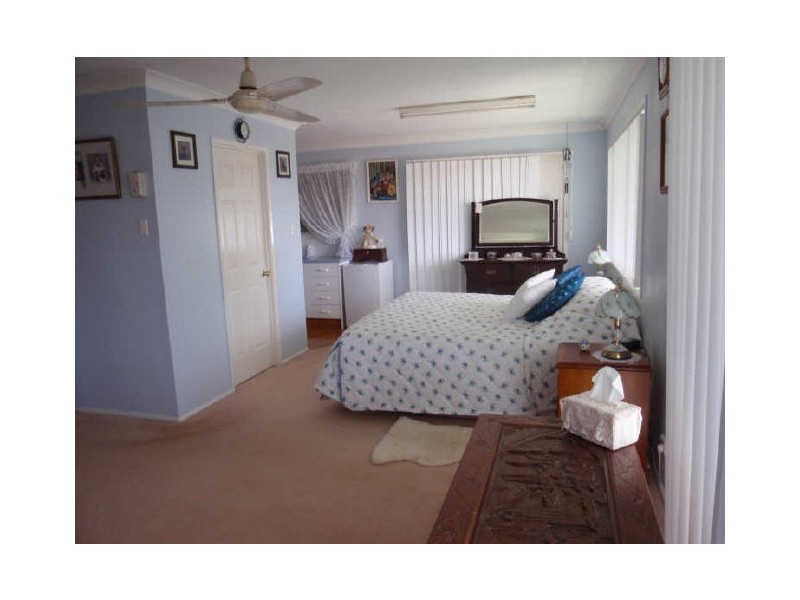 15 Paul Street, Birkdale QLD 4159