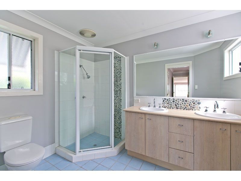 16 Mooroondu Road, Thorneside QLD 4158