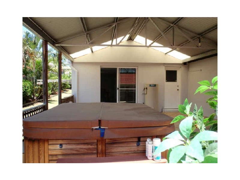 16 Walnut Court, Birkdale QLD 4159