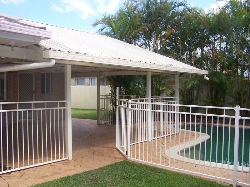 62 Clive Road, Birkdale QLD 4159