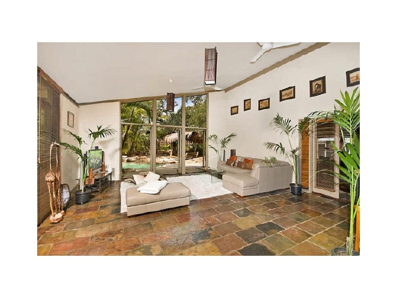 1 Carlton Court, Birkdale QLD 4159