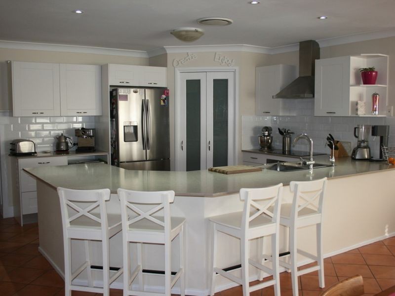 18 Lauren Court, Birkdale QLD 4159