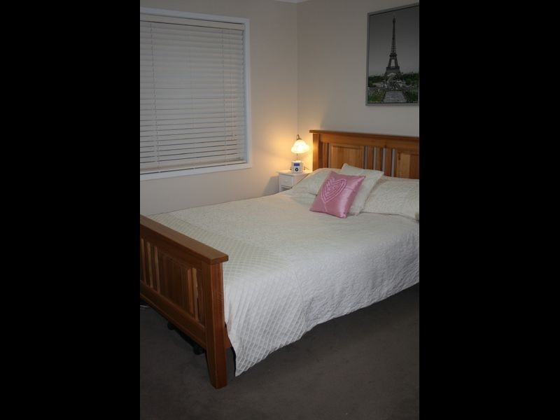 18 Lauren Court, Birkdale QLD 4159