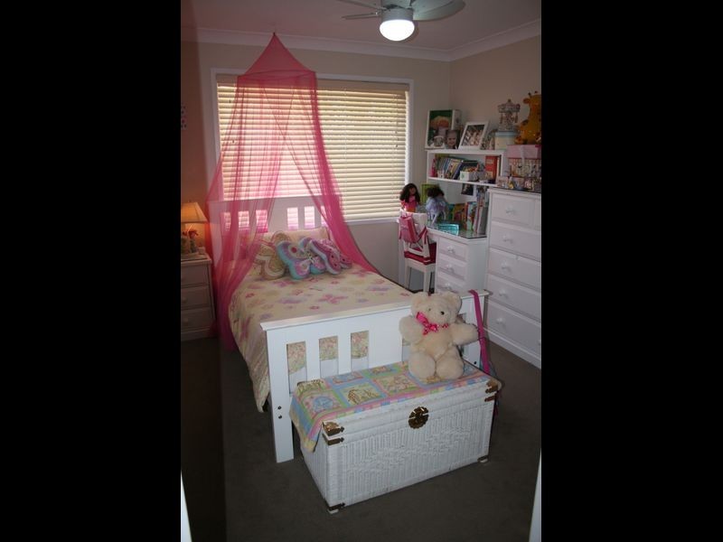 18 Lauren Court, Birkdale QLD 4159