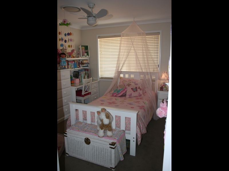 18 Lauren Court, Birkdale QLD 4159