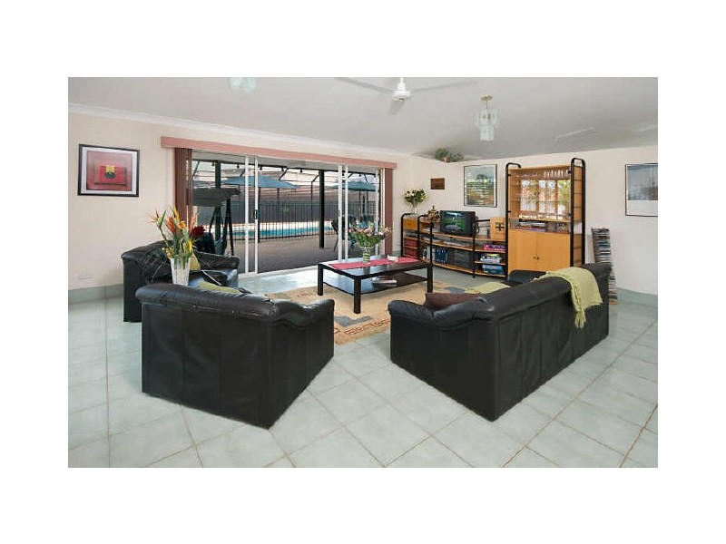 5 Carisbrooke Court, Birkdale QLD 4159