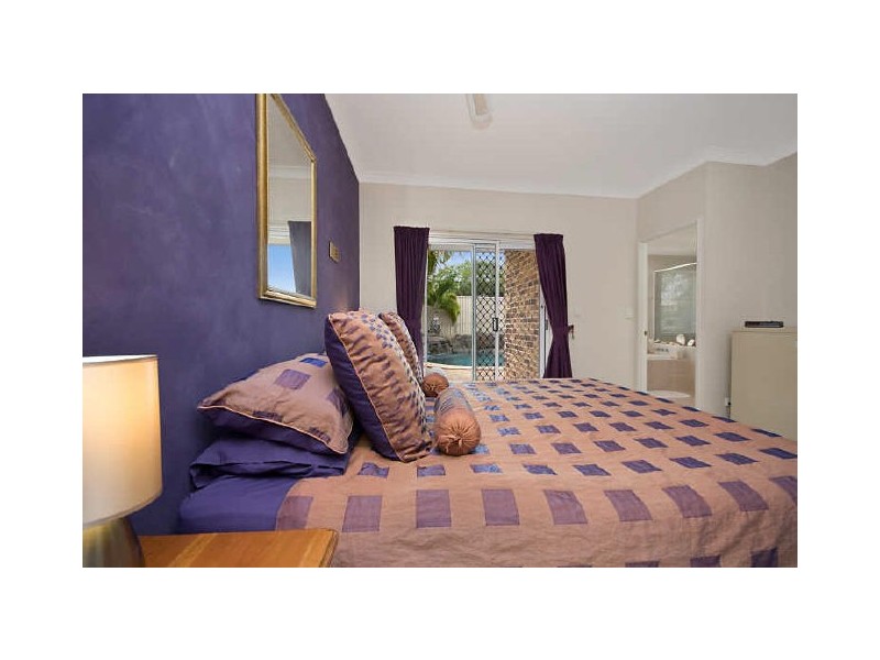 12 John Samuel Place, Ormiston QLD 4160