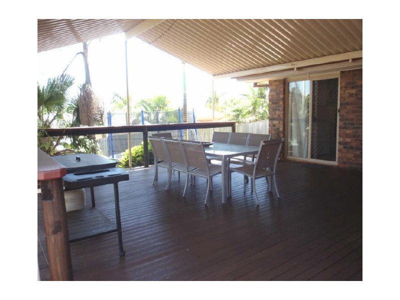 12 Lynch Crescent, Birkdale QLD 4159