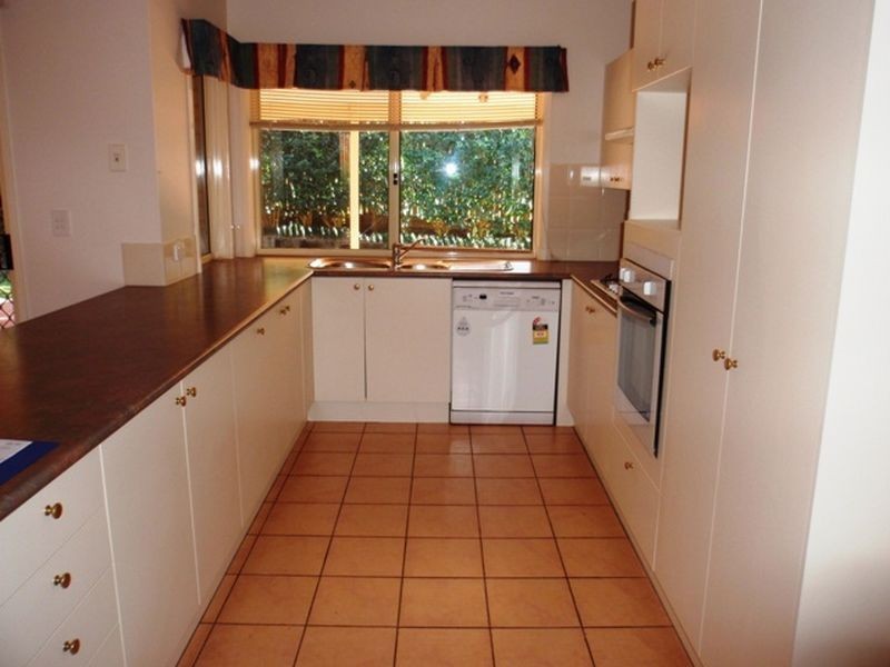 5 Eastcote Lane, Wellington Point QLD 4160