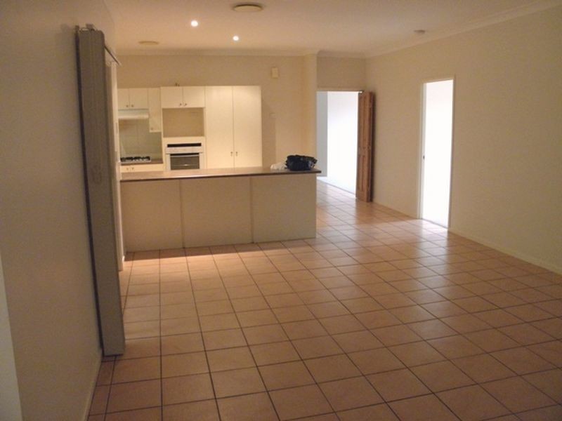 5 Eastcote Lane, Wellington Point QLD 4160