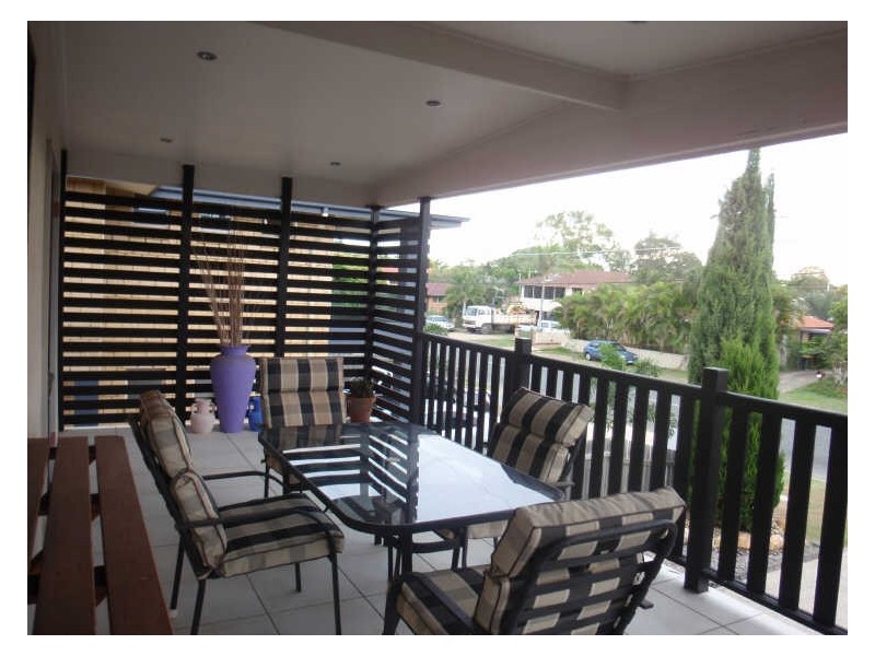 77 Cavell Rd, Birkdale QLD 4159