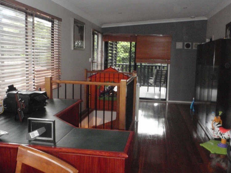 77 Cavell Rd, Birkdale QLD 4159