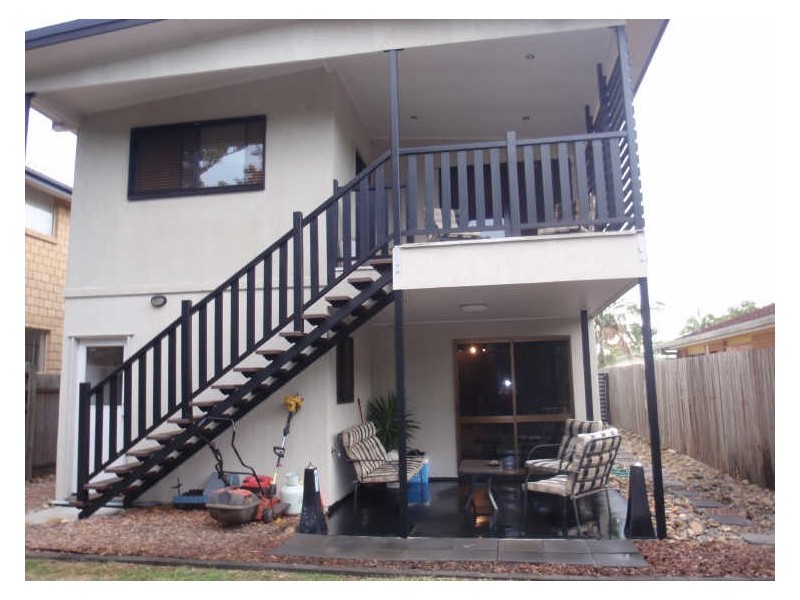 77 Cavell Rd, Birkdale QLD 4159