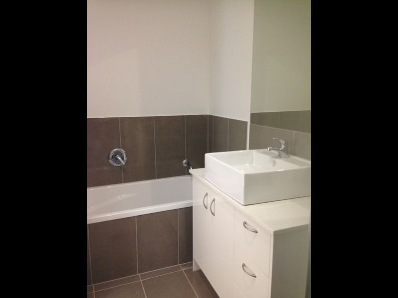 18/56 Charles Canty Drive, Wellington Point QLD 4160