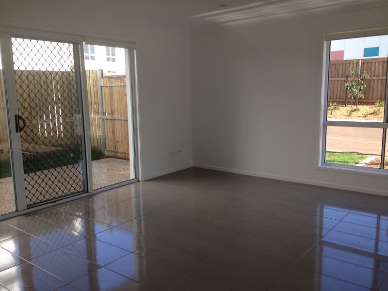 18/56 Charles Canty Drive, Wellington Point QLD 4160