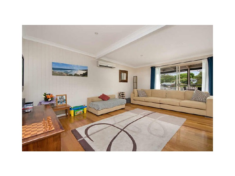 31 Ian Street, Lota QLD 4179