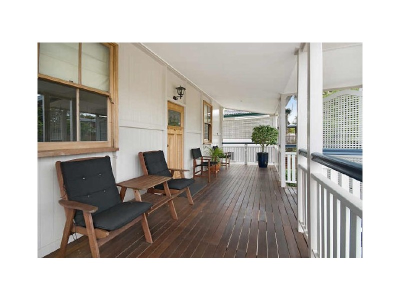 31 Ian Street, Lota QLD 4179