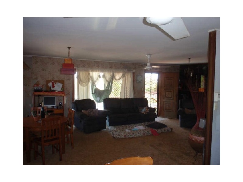 271 Railway Parade, Birkdale QLD 4159