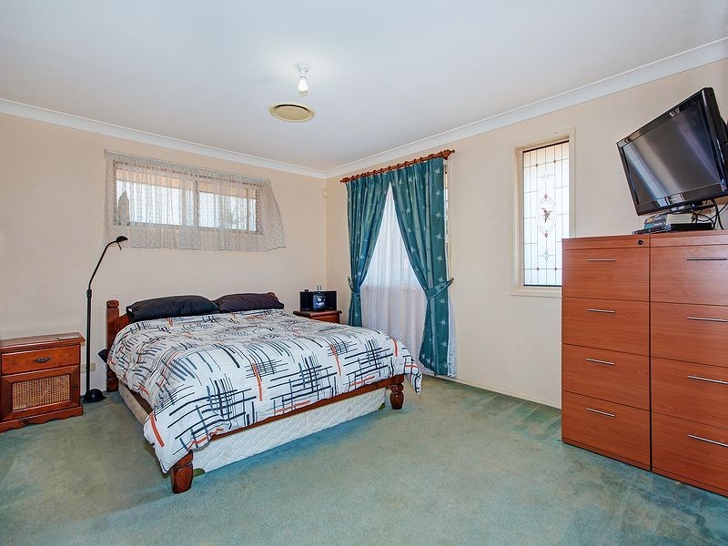 8 Serena Court, Birkdale QLD 4159