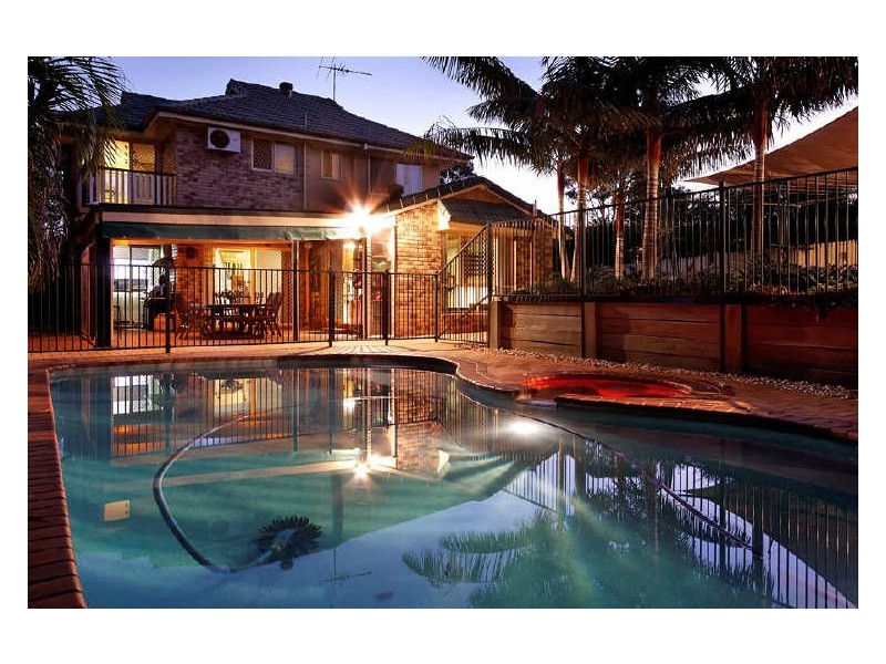87 Creek Road, Birkdale QLD 4159