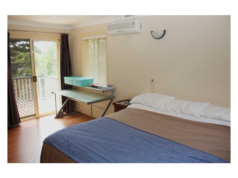 87 Creek Road, Birkdale QLD 4159