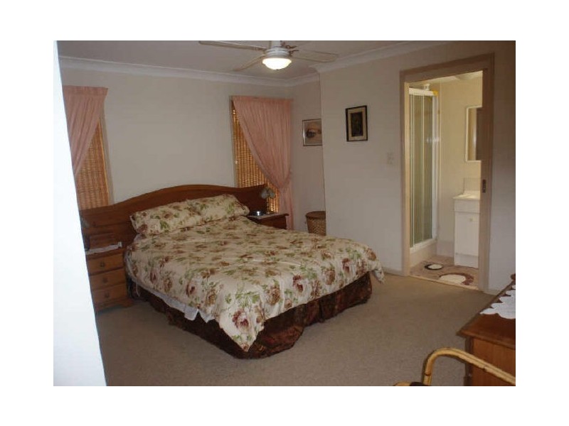95 Barron Road, Birkdale QLD 4159
