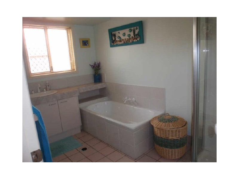 95 Barron Road, Birkdale QLD 4159
