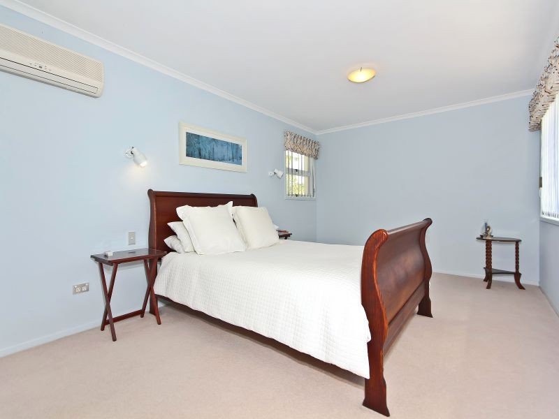 62 Whitehall Avenue, Birkdale QLD 4159