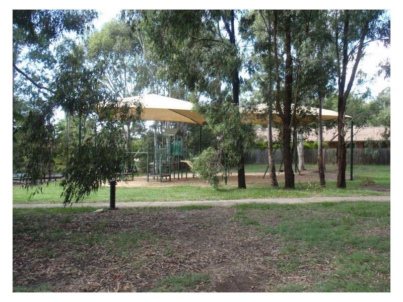 27 Fuchsia Close, Birkdale QLD 4159