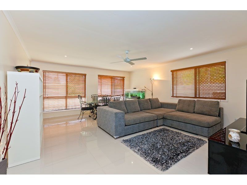 15 Sandpiper Street, Wellington Point QLD 4160