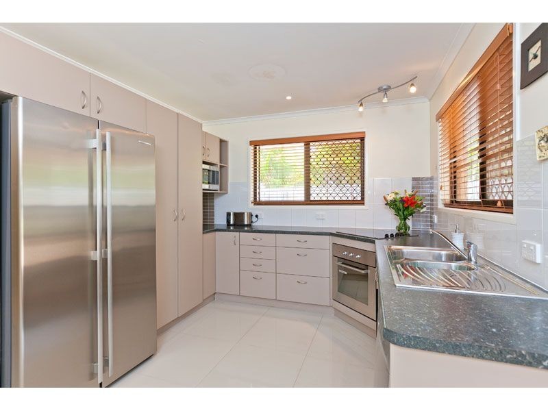 15 Sandpiper Street, Wellington Point QLD 4160