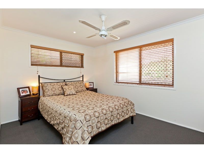 15 Sandpiper Street, Wellington Point QLD 4160