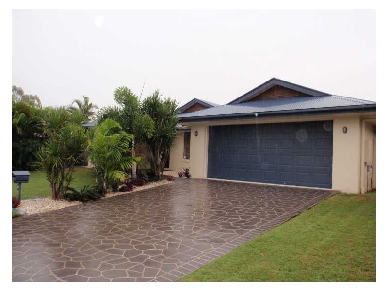 25 Mallan Terrace, Birkdale QLD 4159