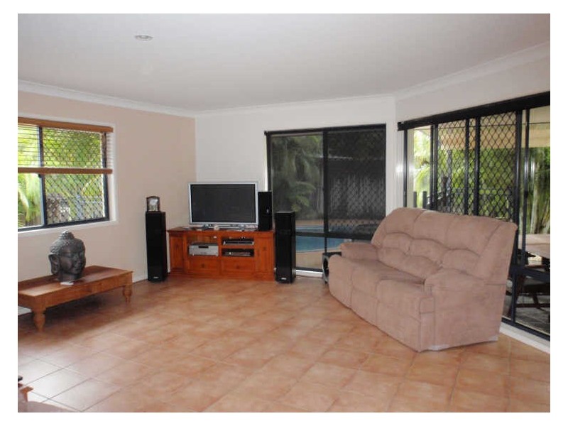 25 Mallan Terrace, Birkdale QLD 4159