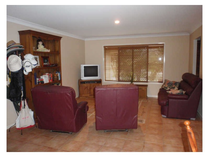 25 Mallan Terrace, Birkdale QLD 4159
