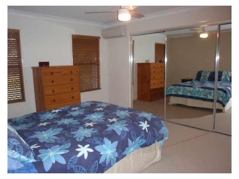 25 Mallan Terrace, Birkdale QLD 4159