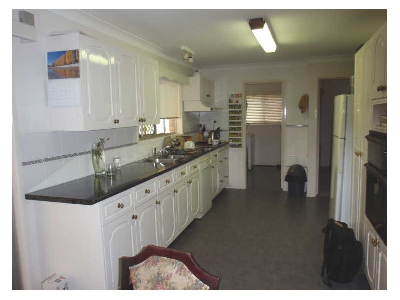 12 Linda Street, Birkdale QLD 4159