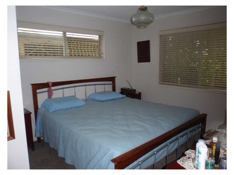 12 Linda Street, Birkdale QLD 4159