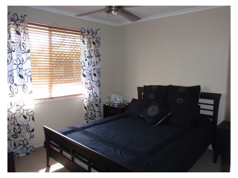 18 Boorana Street, Thorneside QLD 4158