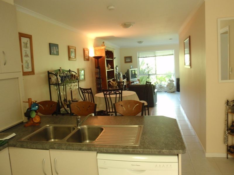 19 Parkgrove Street, Birkdale QLD 4159