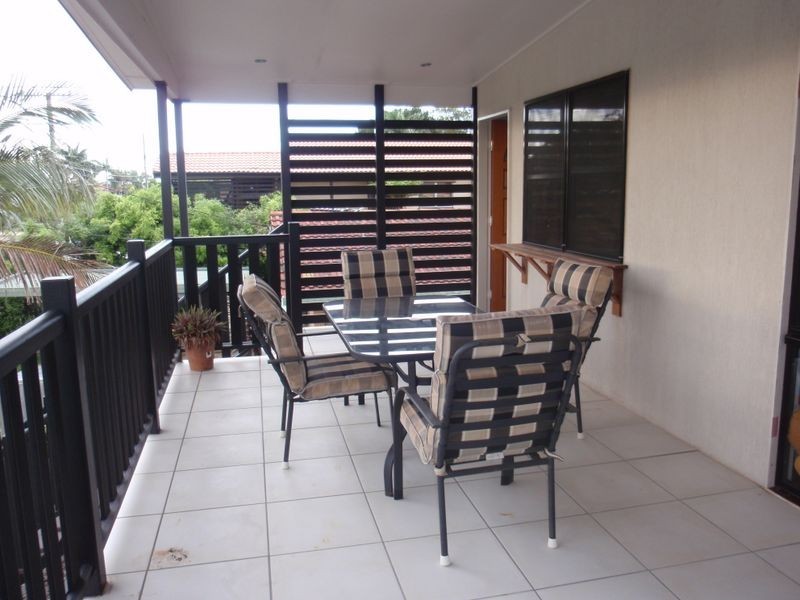 77 Cavell Rd, Birkdale QLD 4159