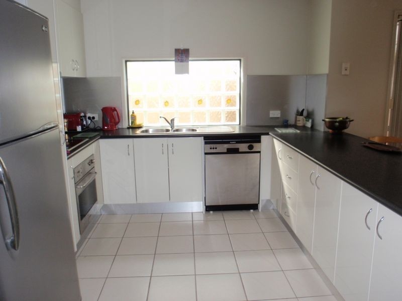 3 Merle Ct, Birkdale QLD 4159