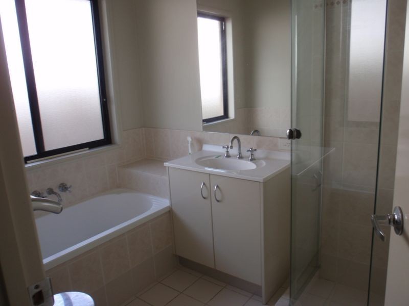 3 Merle Ct, Birkdale QLD 4159