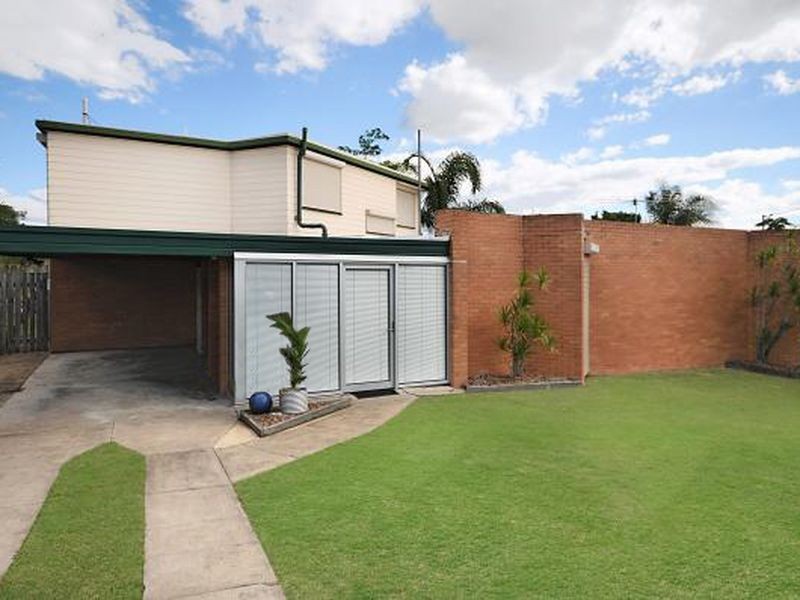 30 Russell Ave, Norman Park QLD 4170