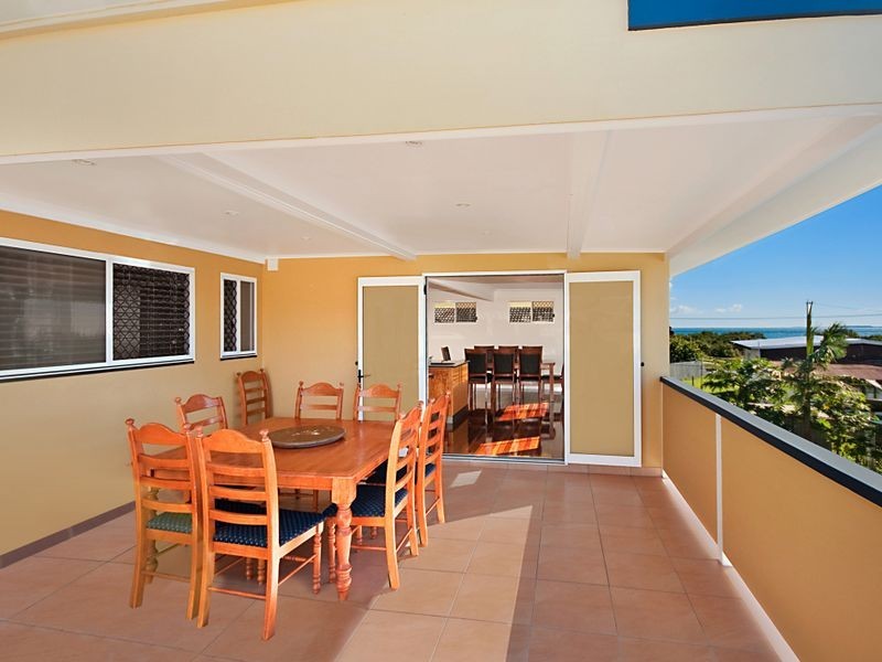 5 Price Ave, Birkdale QLD 4159