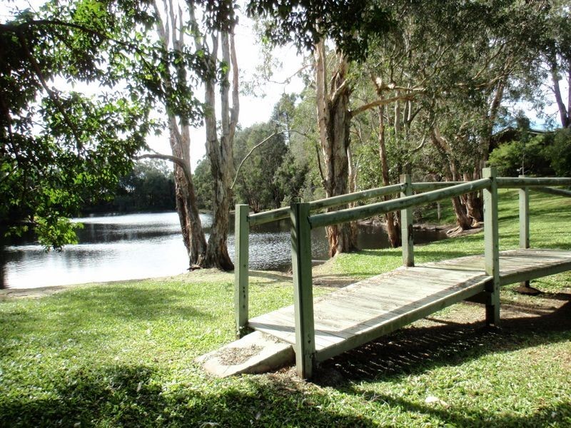 17-19 Honeygem Place, Birkdale QLD 4159