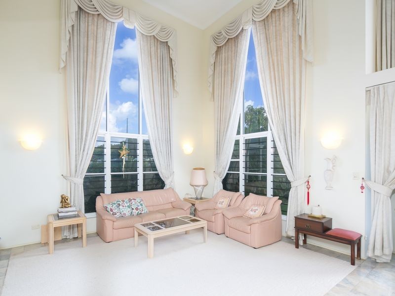 8 Mainsail Street, Birkdale QLD 4159